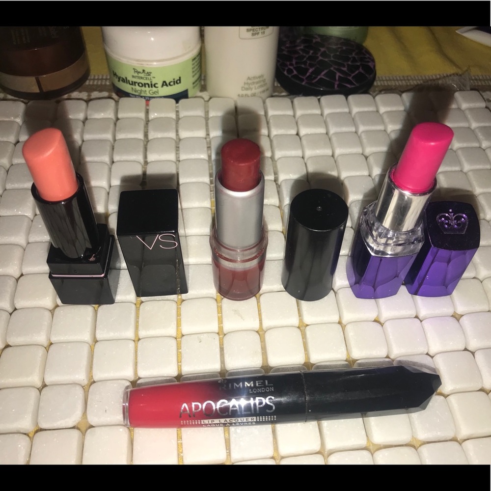 Random lipstick 💄 bundle - Picture 2 of 2